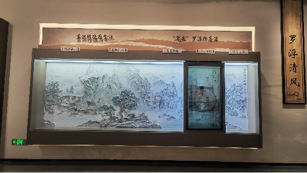 解析滑軌屏的出現比傳統展有什么優勢？